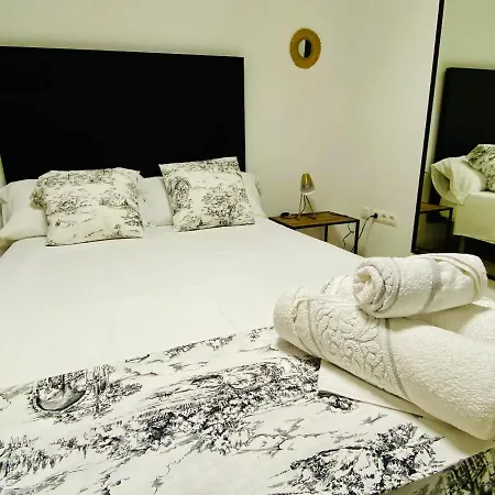 Entrenaranjos Calle Perez De Castro