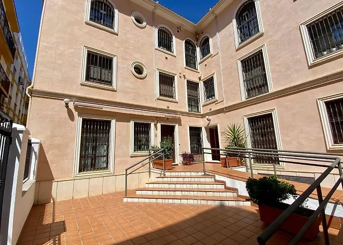 Entrenaranjos Calle Perez De Castro קורדובה