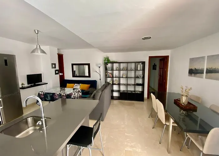 Apartmán Entrenaranjos Calle Perez De Castro *